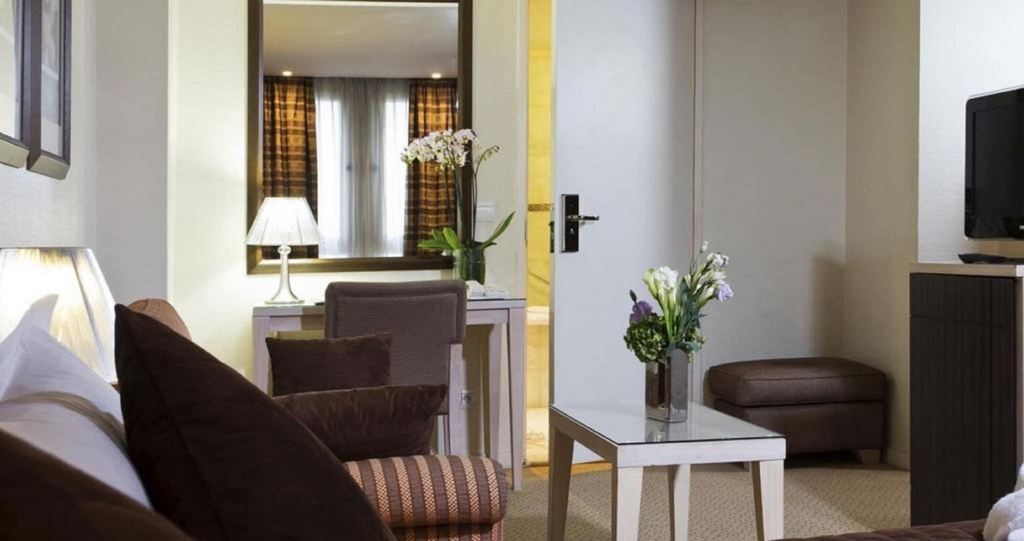 פריז Hotel Le Pera מראה חיצוני תמונה